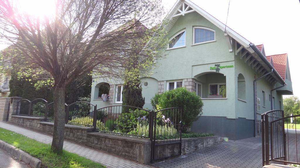 Park Apartman Hévíz Екстериор снимка